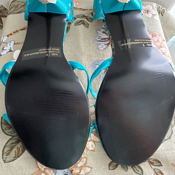 NWT | Splash Fashion Turquoise Satin Floral Heels | Size 7 - Picture 7 of 9